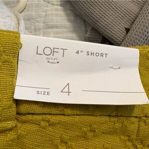 LOFT Textured Mustard Yellow 4" Shorts